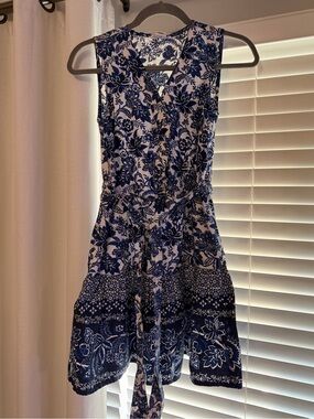 Lucky Brand Sleeveless Blue and White Floral Tie-Waist Dress